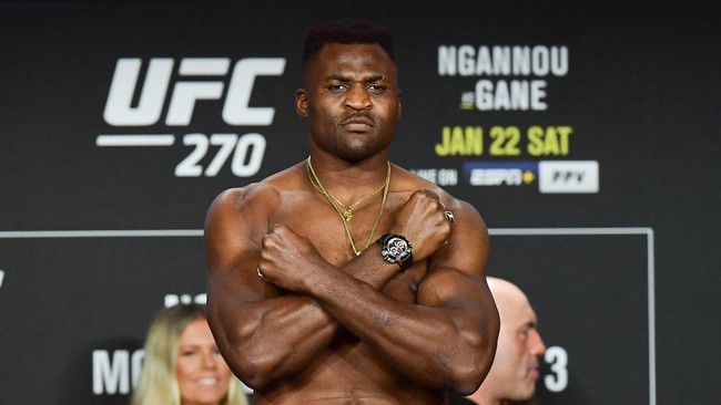 Francis Ngannou menekankan keinginannya duel lawan Tyson Fury sudah bulat, bahkan bila ditawarkan duel lawan legenda UFC, Jon Jones.