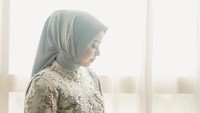 <p>Asri Faradila merupakan wanita kelahiran 2003 silam. Saat ini Asri Faradila baru berusia 18 tahun, Bunda. (Foto: Instagram @asrifaradila)</p>
