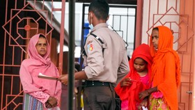 Pengungsi Rohingya Diterima Kanada Boyong Istri-Anak WNI dari Makassar