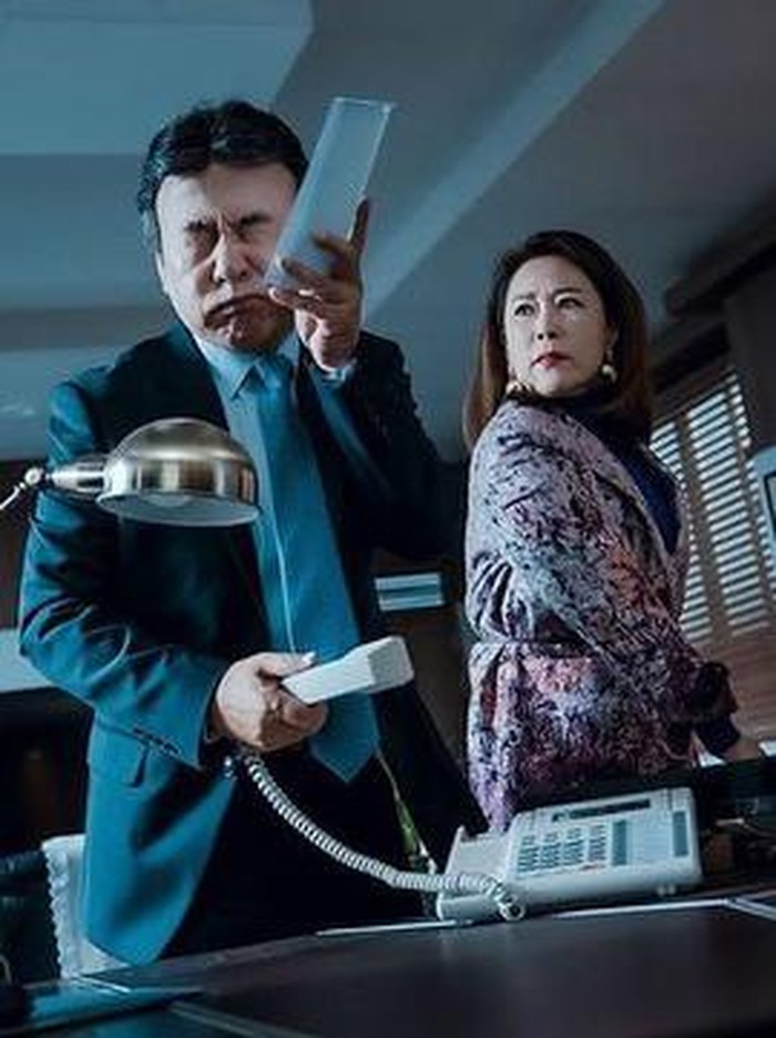 Hingga saat ini, Cha sudah mengoleksi lebih dari 50 judul drama. Ia membintangi drama populer seperti Hospital Ship, Encounter, My Only One hingga Run On./ Foto: instagram.com/chahwayeon.fans