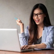 Selain Berjiwa Pemimpin, Ternyata Ini Lho Sifat Zodiak Leo yang Bikin Mereka Bisa Jadi Perempuan Sukses!