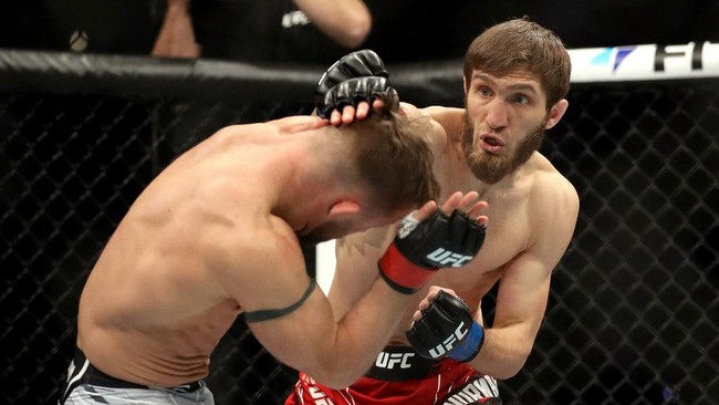 Said Nurmagomedov meraih kemenangan angka mutlak atas Silva De Andrade dalam UFC Vegas 58 di Apex Arena, Minggu (10/7) pagi.