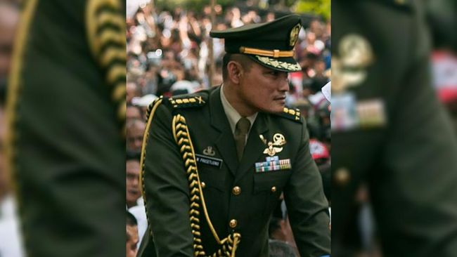 Panglima TNI Jenderal Andika Perkasa menunjuk Brigjen TNI Widi Prasetijono sebagai Komandan Jenderal Kopassus baru.