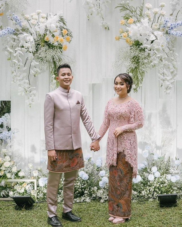 7 Potret Lamaran Asyifa Adik Ayu Ting Ting 7 Potret Lamaran Asyifa Adik Ayu Ting Ting