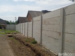 Terblokirnya Akses 6 Rumah di Malang Gegara Tembok Pembatas Perumahan