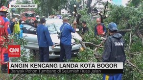 VIDEO: Angin Kencang Landa Kota Bogor