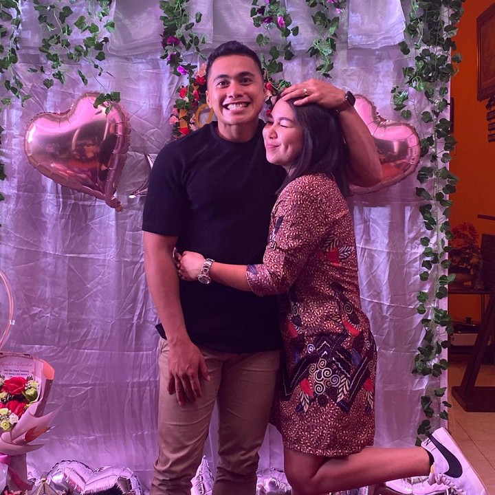 <p>Sebelumnya, Aprilio Manganang juga sempat membagikan momen saat ia melamar Claudya. (Foto: Instagram @manganang92)</p>