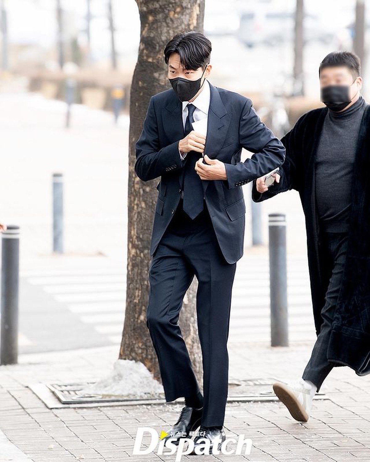 Pernikahan Park Shin Hye dan Choi Tae Joon dihadiri sejumlah bintang Korea ternama&comma; salah satunya Lee Min Hoo&period; Yuk intip&excl;