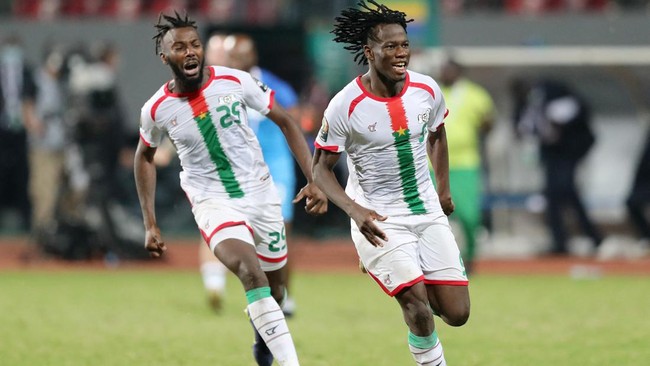 Burkina Faso dan Tunisia menjadi dua tim pertama yang merebut tiket ke perempat final Piala Afrika 2021.