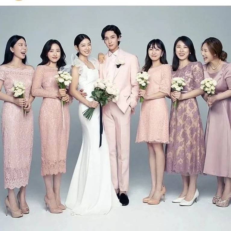 Park Shin Hye dan Choi Tae Joon menggelar acara pernikahan secara tertutup dan tak terekspos. Yuk intip potretnya!