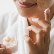 Vitamin C Bukan Didesain untuk Semua Orang, Ketahui Kapan Harus Berhenti dan Menggantinya dengan Bahan Lain!