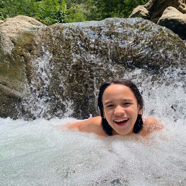 <p>Noah memiliki garis wajah yang mirip dengan kedua orang tuanya. Bagaimana menurut Bunda? (Foto: Instagram @bclsinclair)</p>