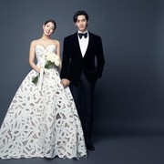 Ragam Gaya Gaun Pengantin Park Shin Hye, Memukau dari Prewedding hingga Pemberkatan