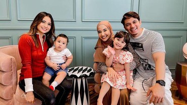 img-title Zaskia Sungkar Deg-degan Saat Ajak Acha Septriasa Ngonten Bareng