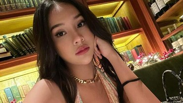 img-title Ketiak Anya Geraldine Bikin Warganet Tercengang, Kenapa?