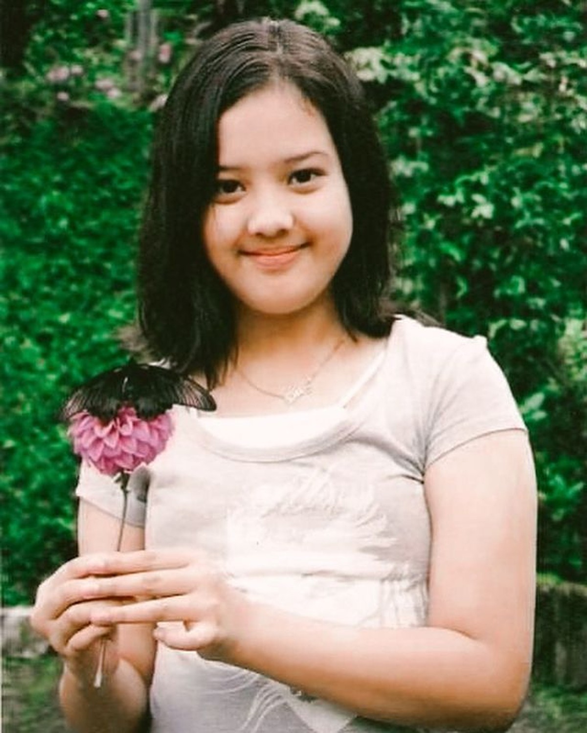 Dulu Anya Geraldine dikenal sebagai selebgram kini ia sukses berakting membintangi series hingga film&period; Yuk intip transformasinya&excl;