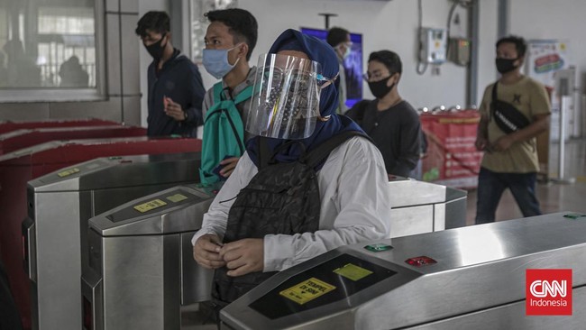 Dalam keterangannya Dirjen Kemendagri menyatakan ada penambahan jumlah daerah level 1 pekan ini, sementara DKI masih berstatus level 2.