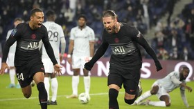 Ramos Cetak Gol Perdana, PSG Menang Telak 4-0 di Liga Prancis
