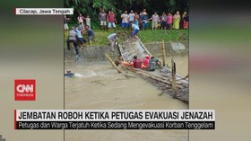 VIDEO: Jembatan Roboh Ketika Petugas Evakuasi Jenazah