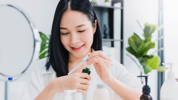Serum untuk mencerahkan wajah