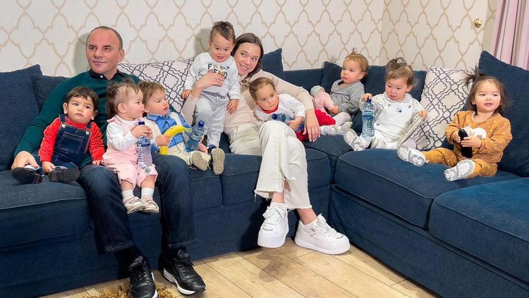 Wanita Rusia Punya 21 Anak Wanita Rusia Punya 21 Anak