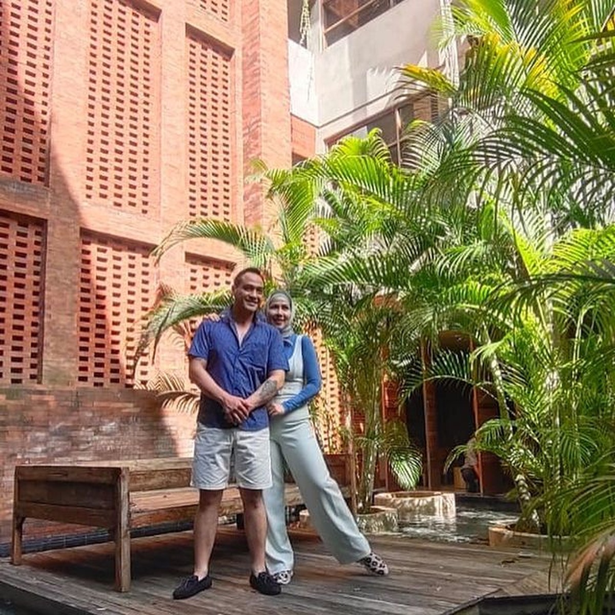 Venna Melinda dan Ferry Irawan pamer kemesraan di Bali sambil urus persiapan pernikahan mereka&period; Yuk intip potretnya&excl;