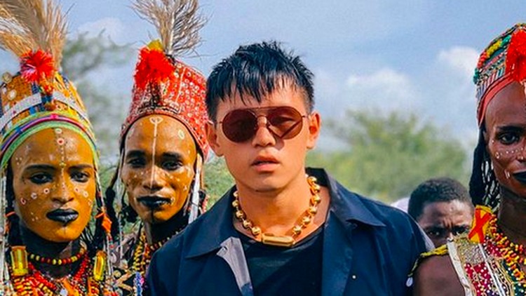 Arnold Putra Arnold Putra