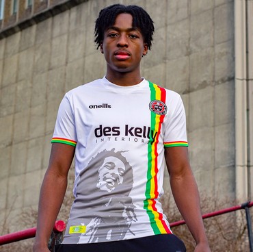 Bohemian FC Tim Sepakbola Irlandia Bikin Jersey Gambar Bob Marley