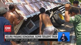 VIDEO: Keliru Pasang Dongkrak, Sopir Terjepit Truk