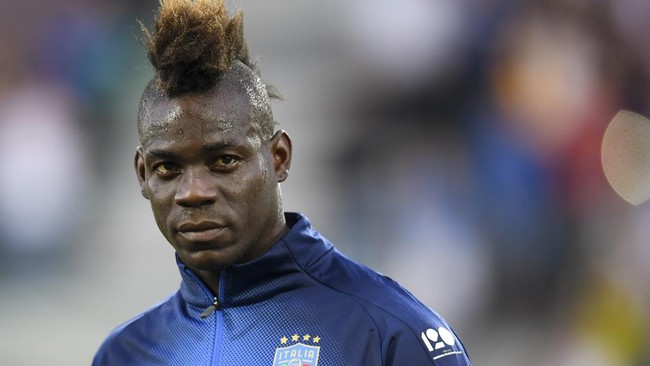 Mario Balotelli yakin dirinya sejatinya punya potensi dan kualitas seperti Lionel Messi dan Cristiano Ronaldo.