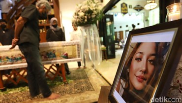 Kronologi Putri Nurul Arifin Meninggal, Tubuh Dingin Tergeletak di Meja Makan