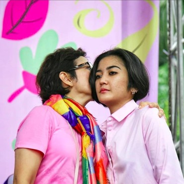 Nurul Arifin Ungkap Warisan Buku Kontroversial Mendiang Anak