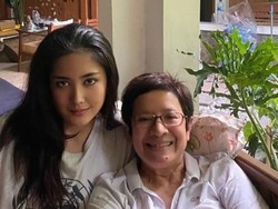 Duka Cita Tantowi Yahya-Mantan Walkot Tangsel untuk Putri Nurul Arifin