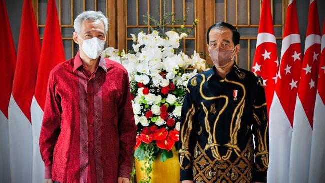 Presiden Indonesia, Joko Widodo, mengumumkan resmi mengambil alih FIR di Kepulauan Riau termasuk Natuna melalui perjanjian kesepakatan dengan Singapura.