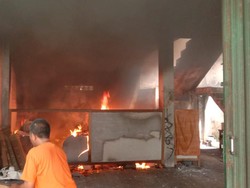 Selang Tabung Gas Bocor, Dapur Rumah Makan di Bantul Terbakar
