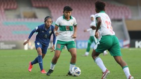 Helsya Cetak Gol dari Tengah Lapangan, Timnas Putri Menang Dramatis