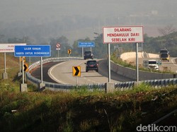 Ridwan Kamil Uji Tol Cisumdawu Pakai Mobil Listrik, Pastikan Gratis 2 Minggu