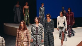 Kuda dan Percakapan Lintas Waktu dengan Coco Chanel
