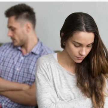 img-title Ditinggal Pas Sayang-sayangnya, Kenalan dengan Curving yang Dinilai Lebih Menyakitkan Dibanding Ghosting