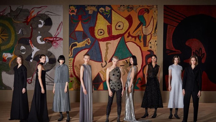 5 Hal yang Mencuri Perhatian di Koleksi Dior Haute Couture Spring 2022 5 Hal yang Mencuri Perhatian di Koleksi Dior Haute Couture Spring 2022