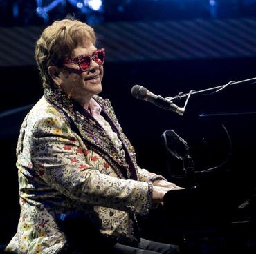 Positif COVID-19, Elton John Tunda Dua Tur Perpisahan