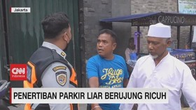 VIDEO: Penertiban Parkir Liar Berujung Ricuh