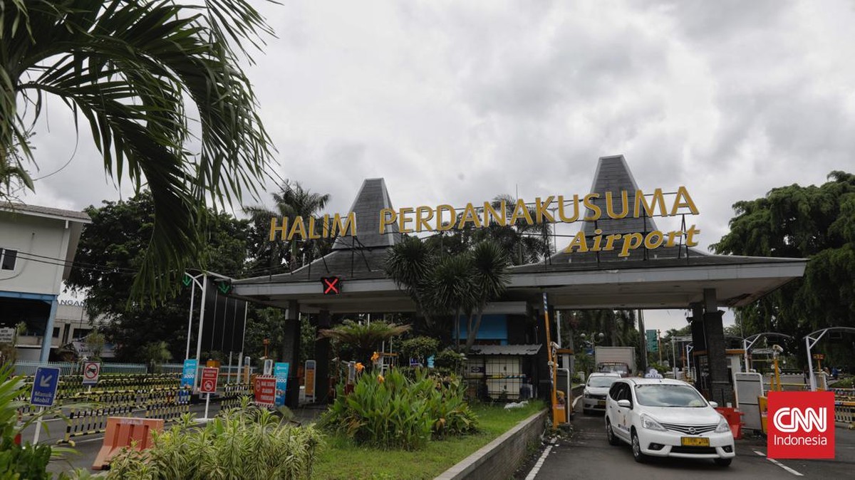 FOTO: Suasana Lengang Bandara Halim usai Ditutup Sementara
