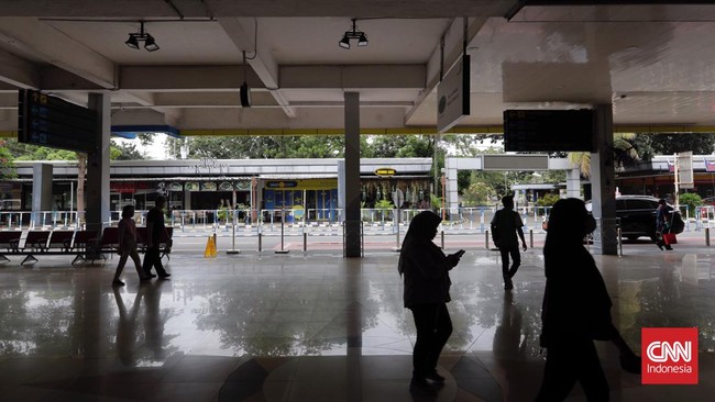 FOTO: Suasana Lengang Bandara Halim usai Ditutup Sementara