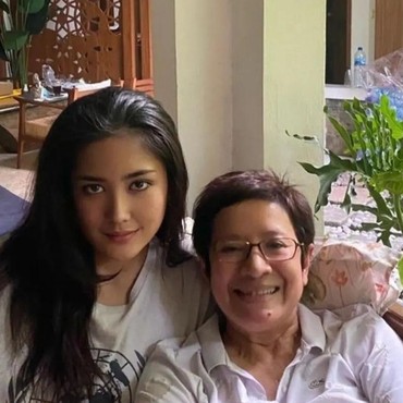 Nurul Arifin Kenang Momen Sahur Ditemani Maura meski Beda Agama