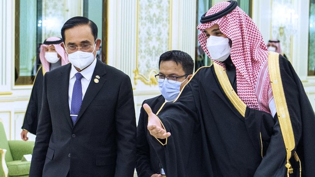 Kisah hubungan diplomatik Arab Saudi dan Thailand yang merenggang selama 30 tahun gara-gara insiden pencurian senilai Rp286 miliar.