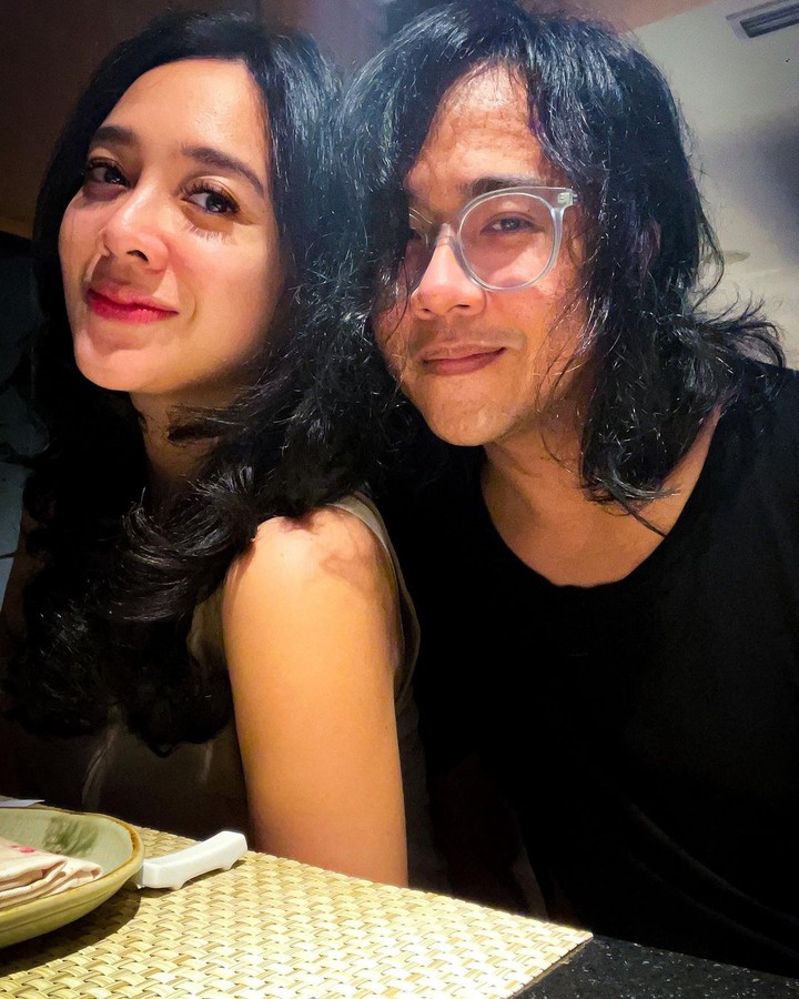 Potret Kehamilan Dea Ananda