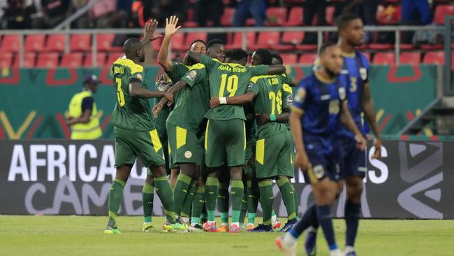 Senegal berhasil mengalahkan Cape Verde 2-0 dalam laga yang diwarnai dua kartu merah pada 16 besar Piala Afrika 2021.