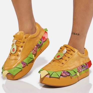 Sepatu Mirip Sandwich Asli Dijual Rp1,6 Juta