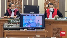 Bupati Banjarnegara Budhi Sarwono Dituntut 12 Tahun Bui